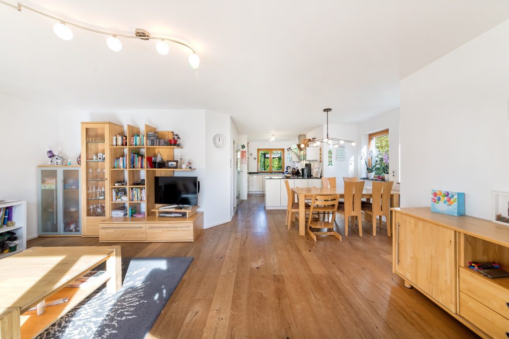 Wandl.Immobilien Matthias Wandl Immobilienmakler München zum Verkauf Doppelhaushälfte mit Garage & Garten in Lochhausen München