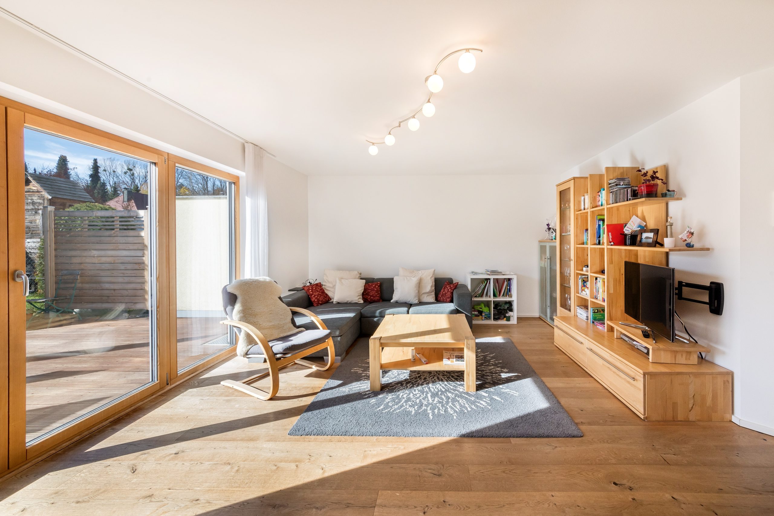 Wandl.Immobilien Matthias Wandl Immobilienmakler München zum Verkauf Doppelhaushälfte mit Garage & Garten in Lochhausen München