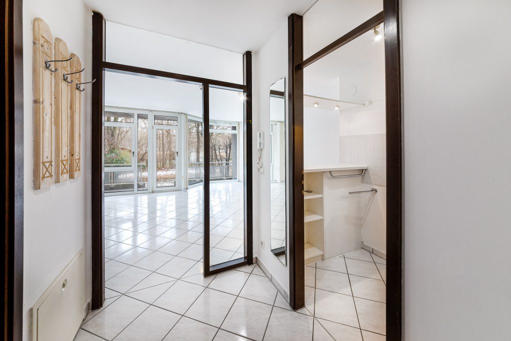 Wandl.Immobilien Matthias Wandl Immobilienmakler München zum Verkauf 1-Zimmer-Wohnung mit großem Garten in München-Forstenried