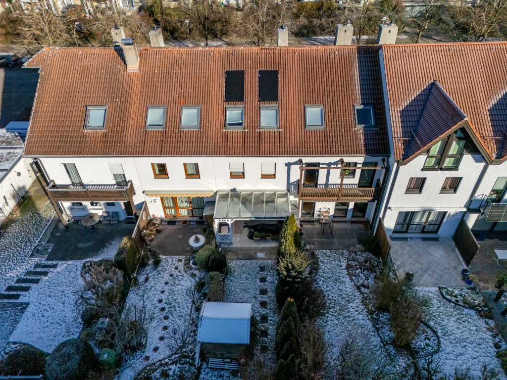 Wandl.Immobilien Matthias Wandl Immobilienmakler München zum Verkauf Modernes Reihenmittelhaus mit Garten in Unterschleißheim