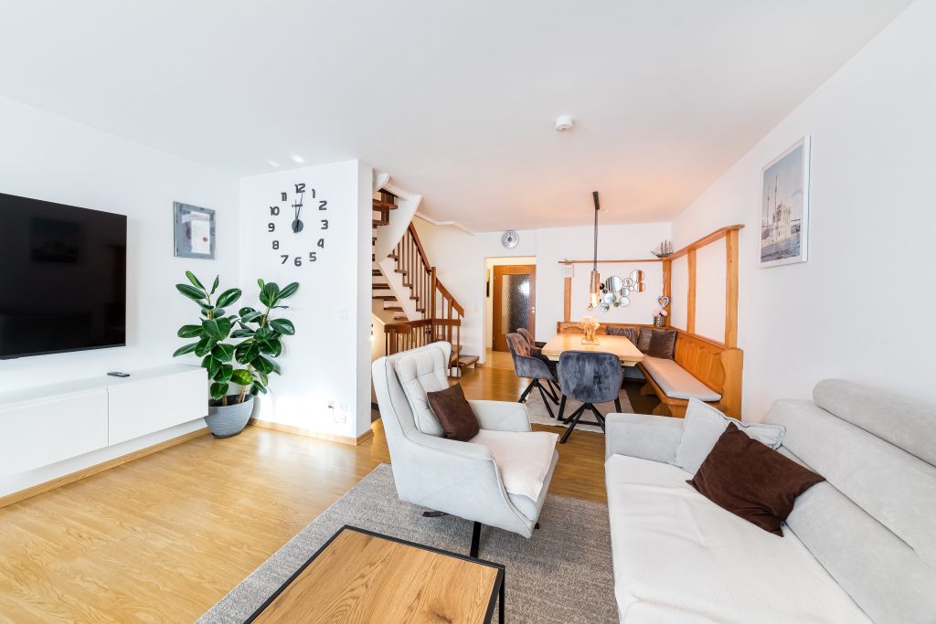 Wandl.Immobilien Matthias Wandl Immobilienmakler München zum Verkauf Modernes Reihenmittelhaus mit Garten in Unterschleißheim