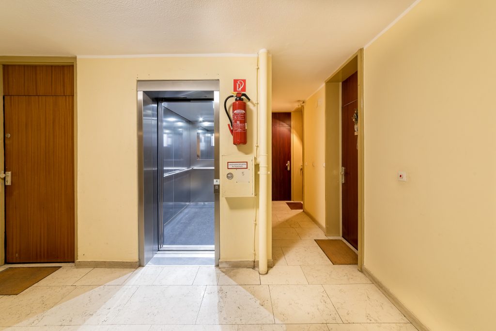 Wandl.Immobilien Matthias Wandl Immobilienmakler München zum Verkauf 4-Zimmer-Wohnung mit Balkon in Neuried bei München
