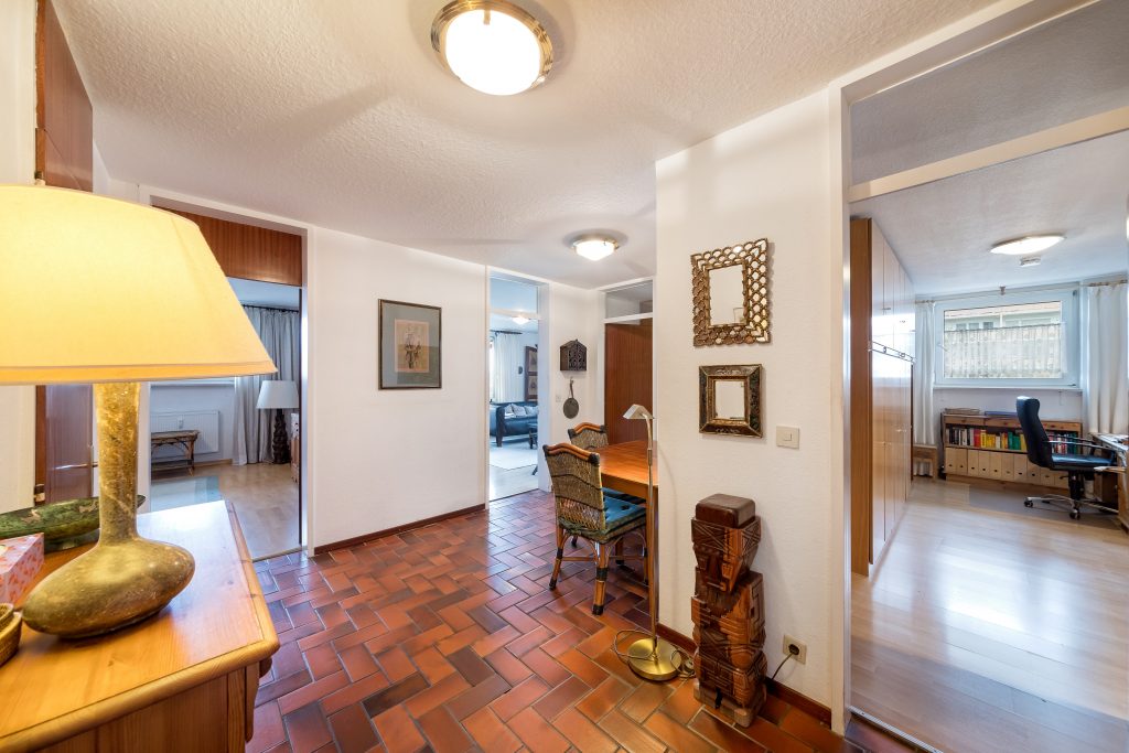 Wandl.Immobilien Matthias Wandl Immobilienmakler München zum Verkauf 4-Zimmer-Wohnung mit Balkon in Neuried bei München