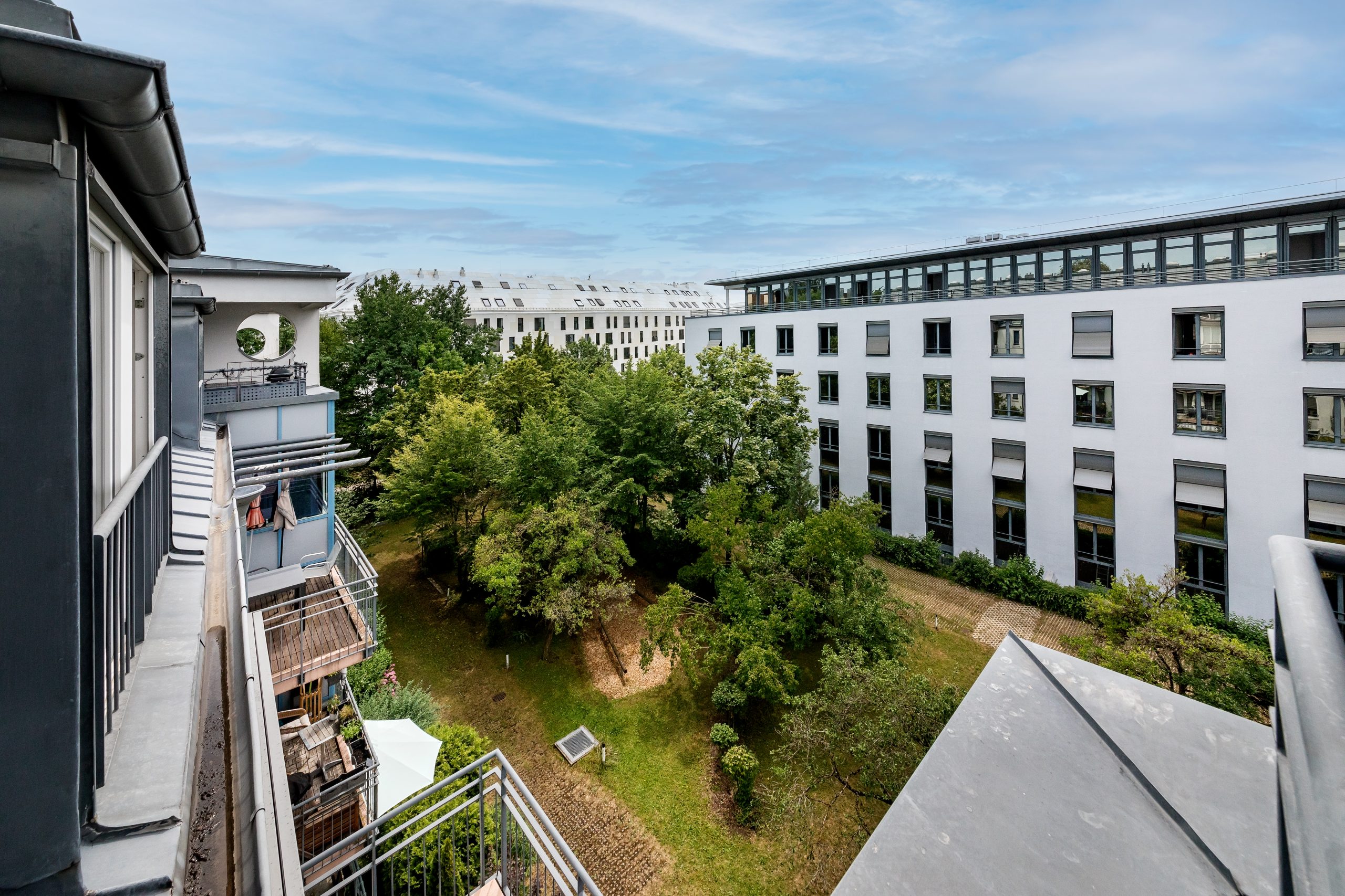 Wandl.Immobilien Matthias Wandl Immobilienmakler München Zum Verkauf Große 3-Zimmer-Galeriewohnung mit Loggia und Tiefgaragenstellplatz in München-Obersendling