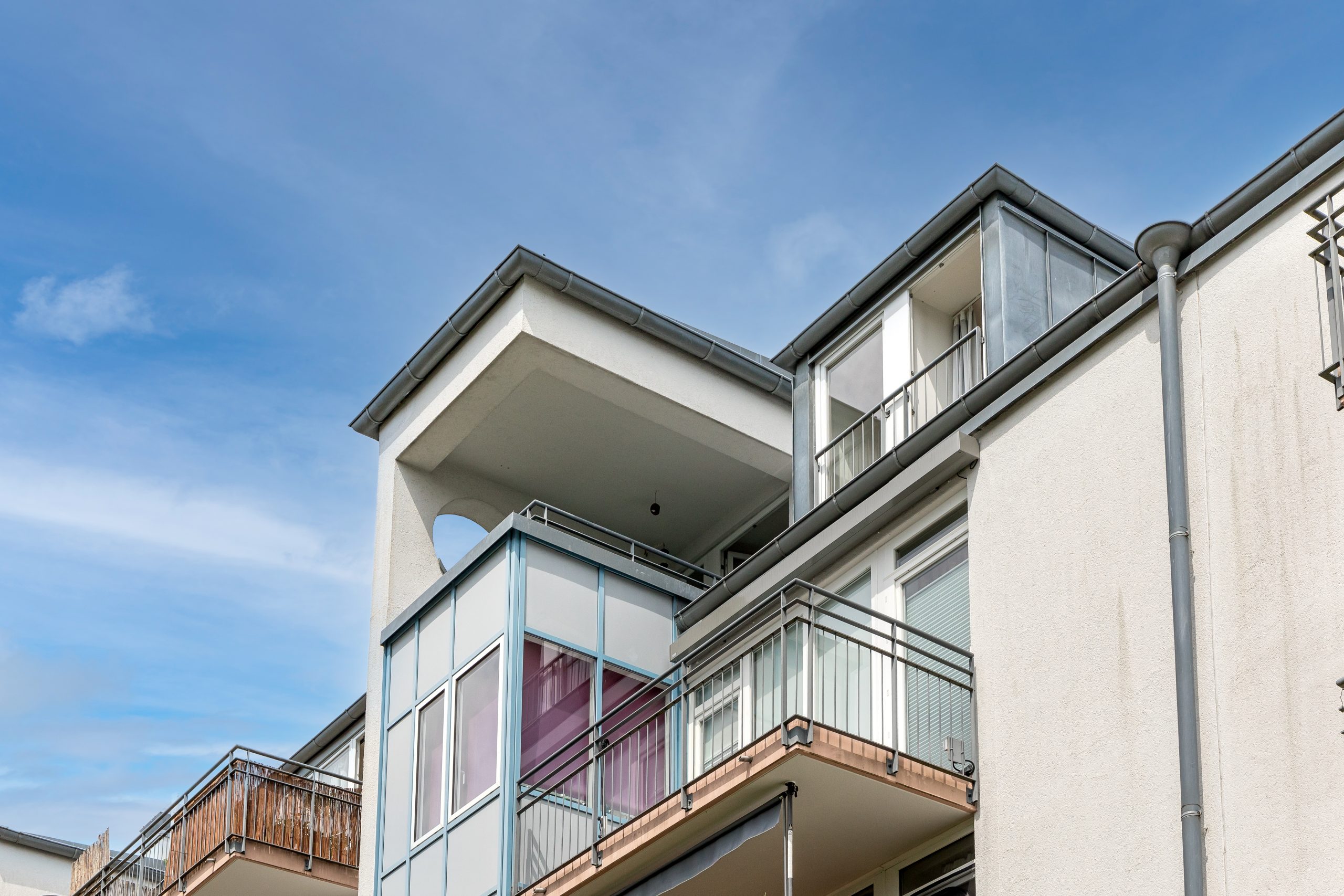 Wandl.Immobilien Matthias Wandl Immobilienmakler München Zum Verkauf Große 3-Zimmer-Galeriewohnung mit Loggia und Tiefgaragenstellplatz in München-Obersendling