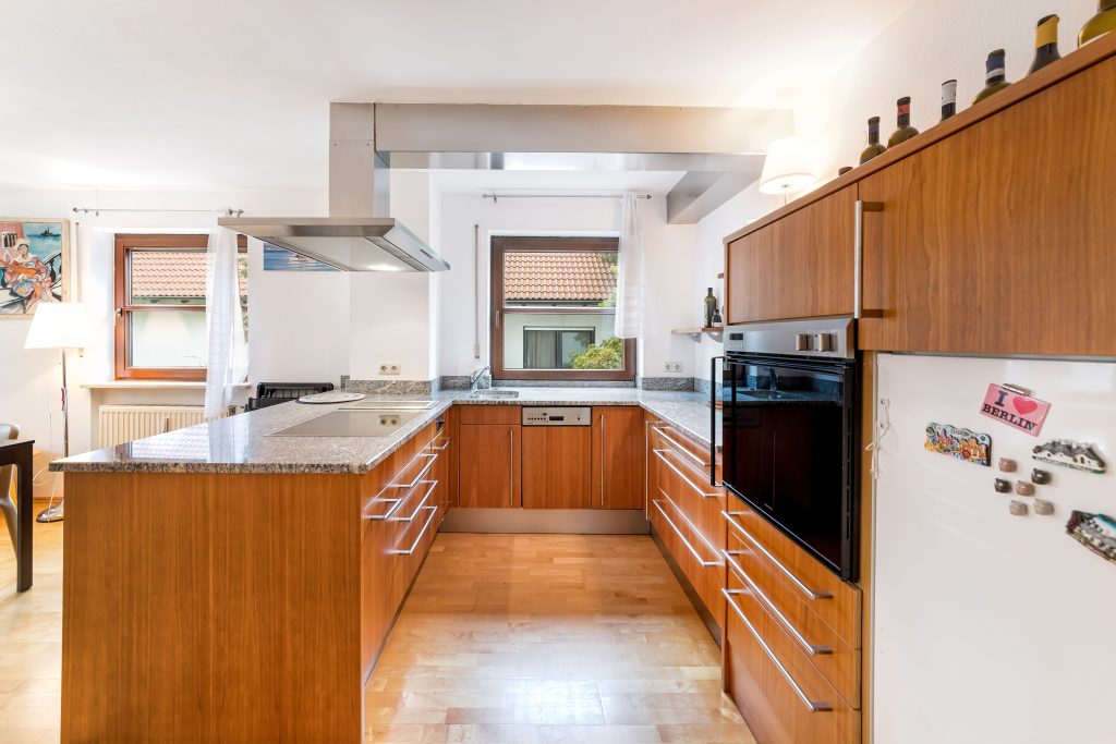 Wandl.Immobilien Matthias Wandl Immobilienmakler München Zum Verkauf: bezugsfreie und möblierte 2-Zimmer-Wohnung in München-Hadern