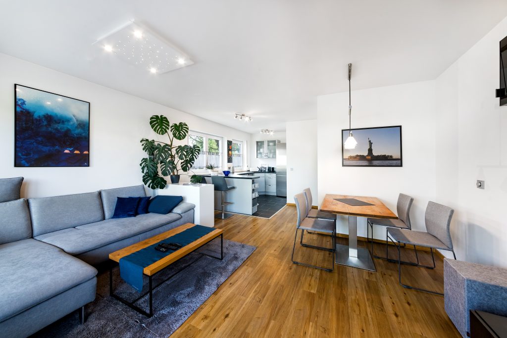 Wandl.Immobilien Matthias Wandl Immobilienmakler München Zum Verkauf: bezugsfreie und möblierte 2-Zimmer-Wohnung in München-Hadern