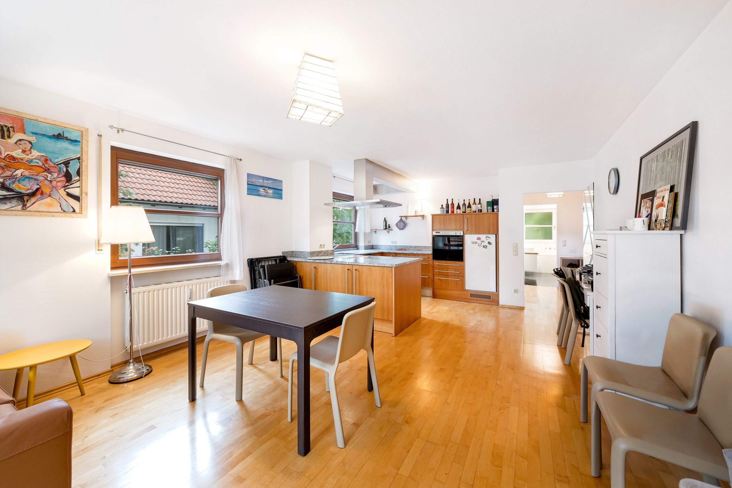 Wandl.Immobilien Matthias Wandl Immobilienmakler München Zum Verkauf: bezugsfreie und möblierte 2-Zimmer-Wohnung in München-Hadern
